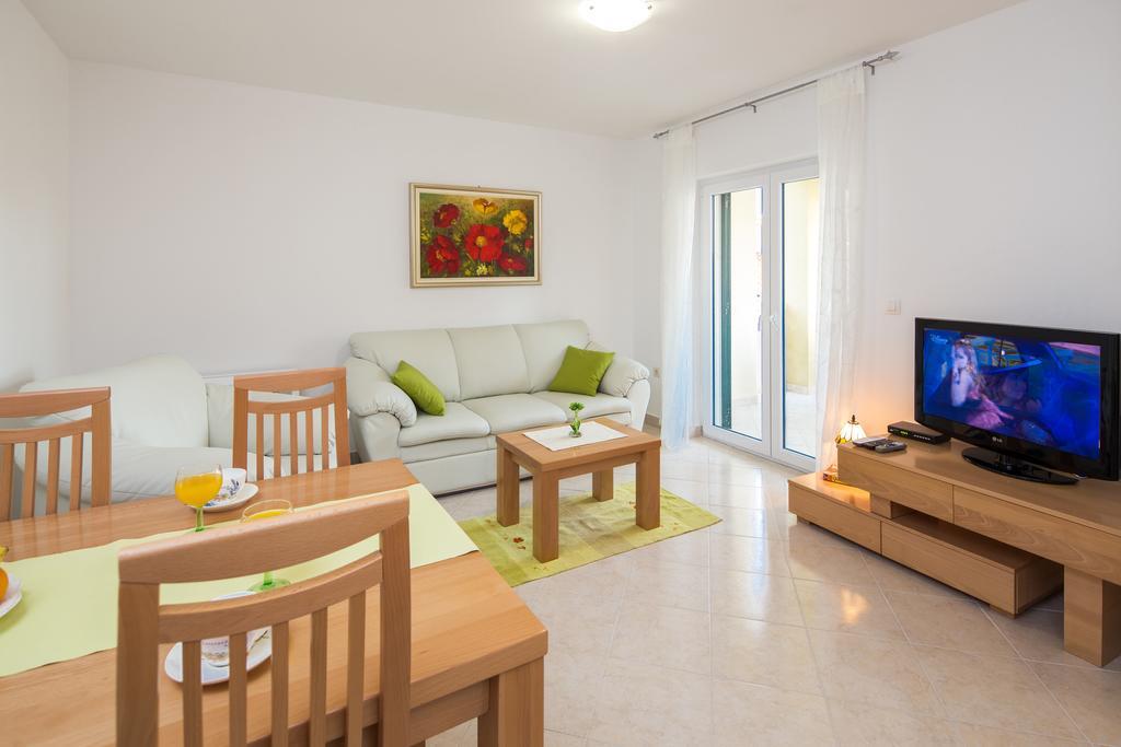 פודסטראנה Apartments Leon חדר תמונה