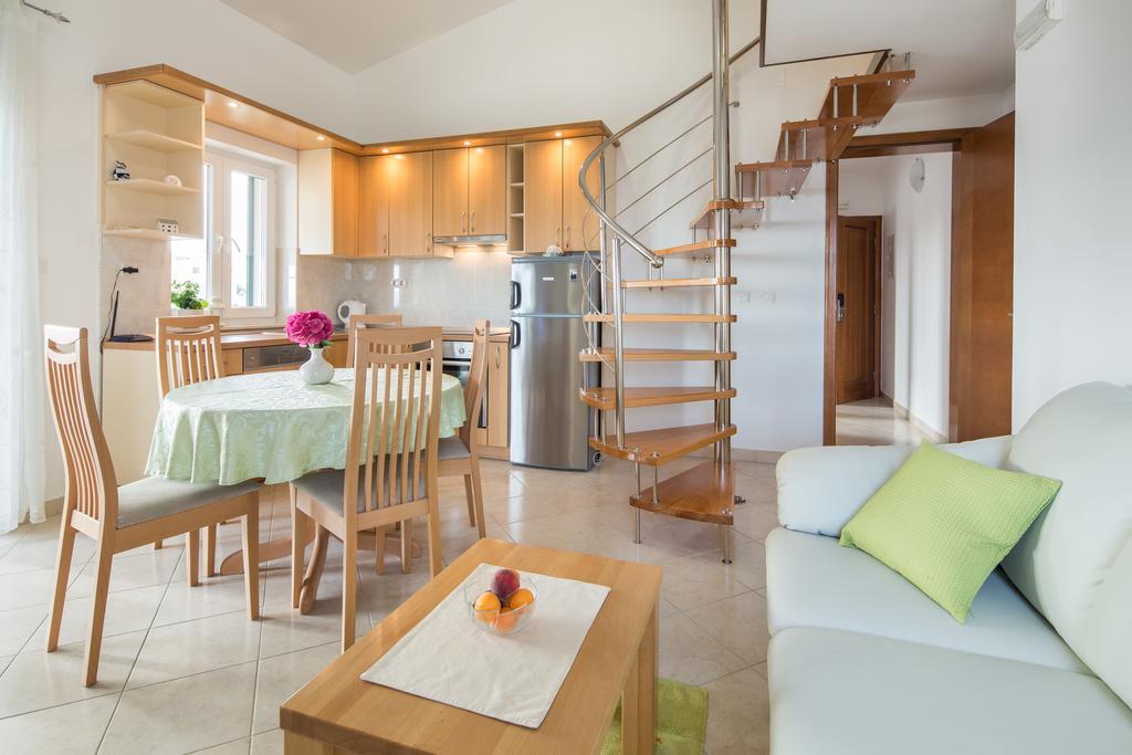 פודסטראנה Apartments Leon חדר תמונה