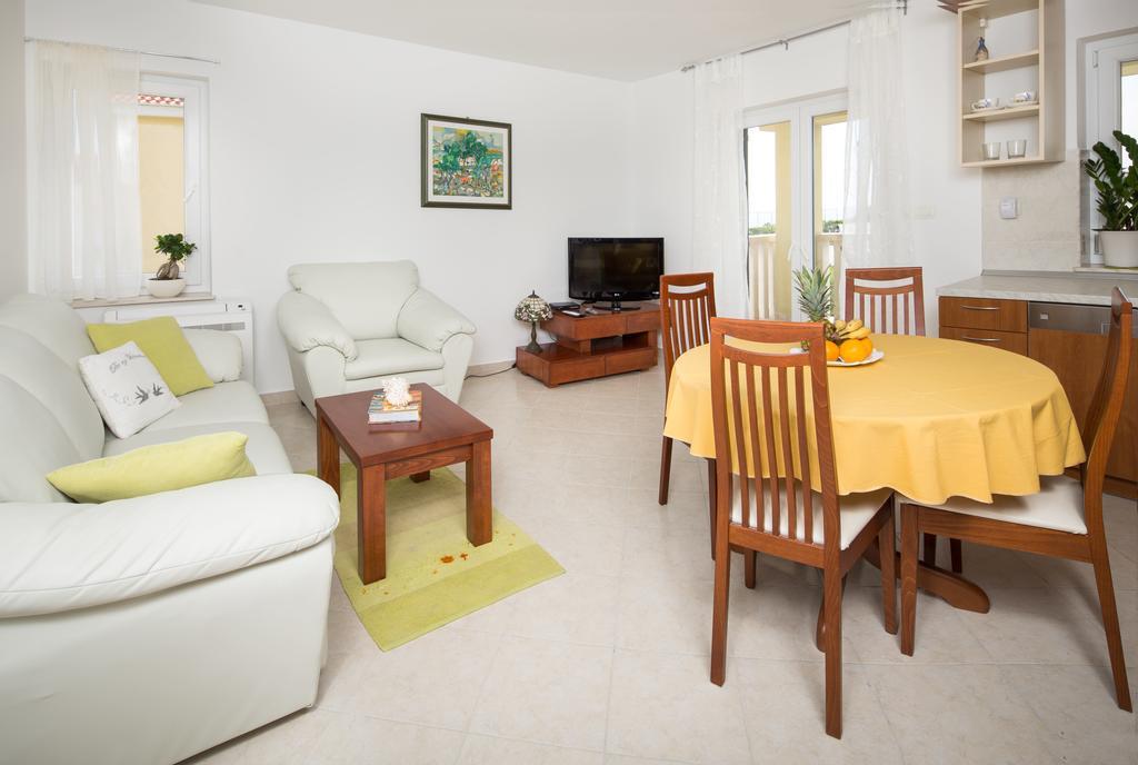 פודסטראנה Apartments Leon חדר תמונה