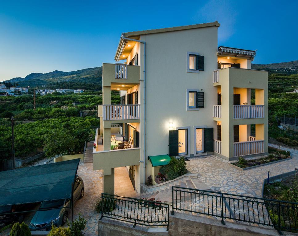 פודסטראנה Apartments Leon מראה חיצוני תמונה
