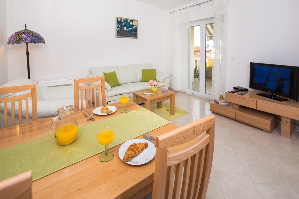 פודסטראנה Apartments Leon חדר תמונה