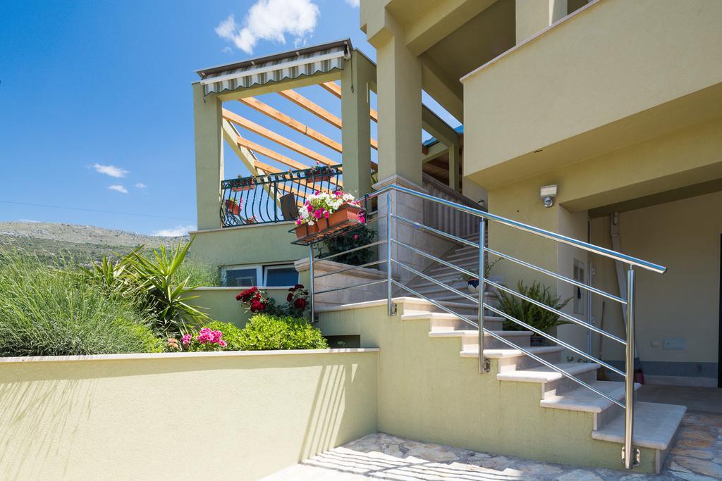 פודסטראנה Apartments Leon מראה חיצוני תמונה