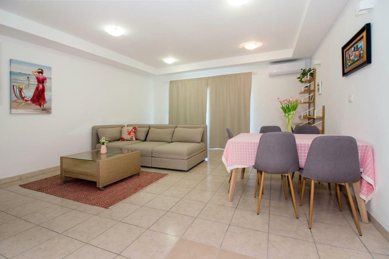 פודסטראנה Apartments Leon מראה חיצוני תמונה
